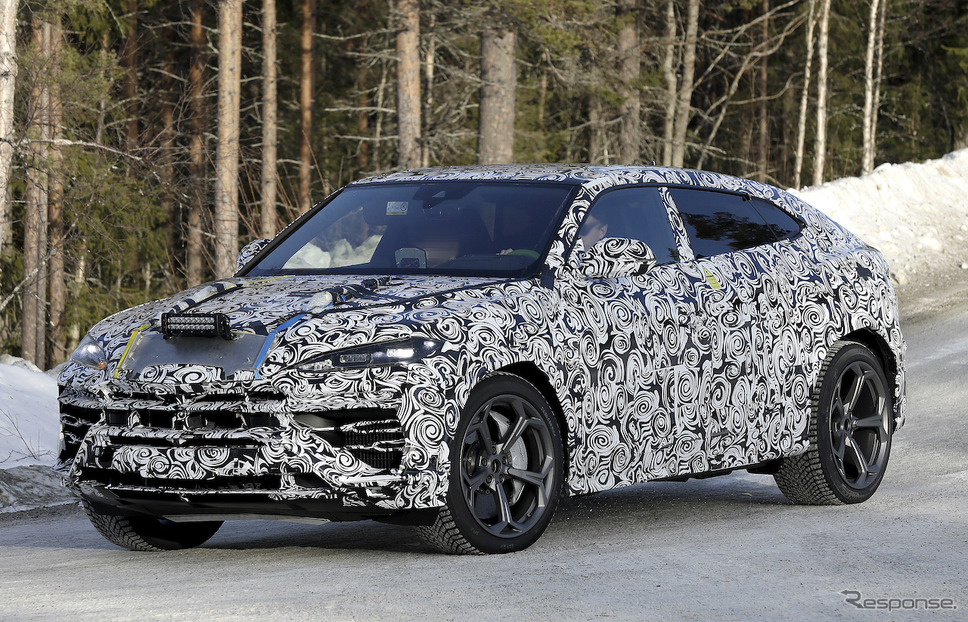 ランボルギーニ ウルスPHEV プロトタイプ(スクープ写真)《APOLLO NEWS SERVICE》