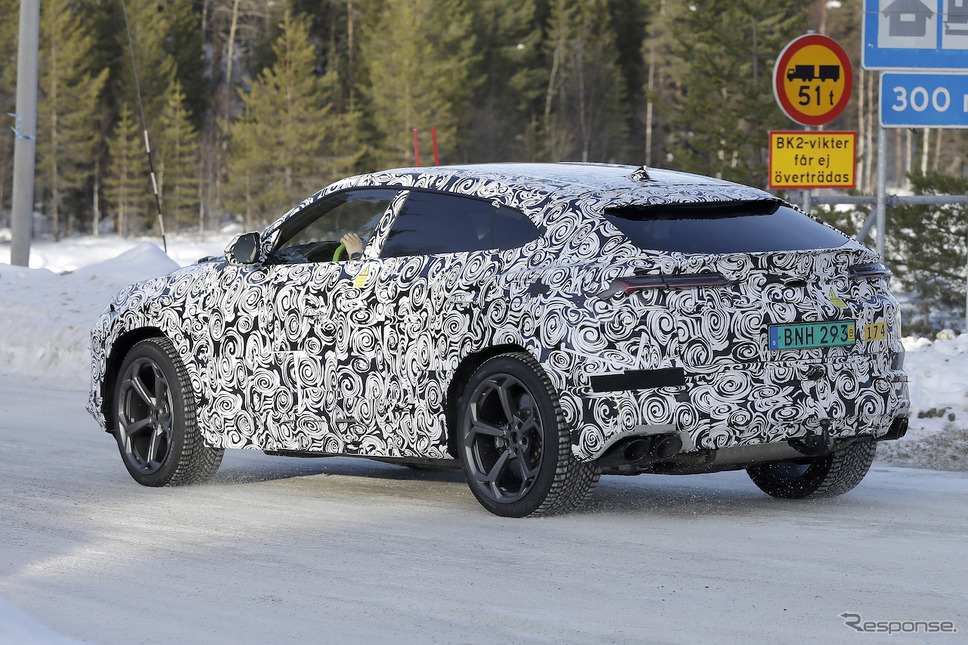 ランボルギーニ ウルスPHEV プロトタイプ(スクープ写真)《APOLLO NEWS SERVICE》