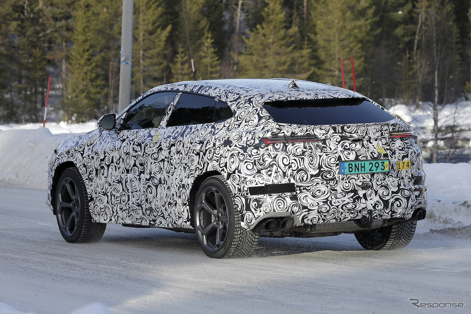 ランボルギーニ ウルスPHEV プロトタイプ(スクープ写真)《APOLLO NEWS SERVICE》