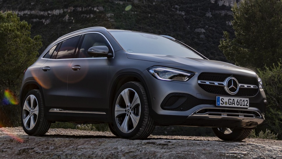 メルセデスベンツ GLA 現行型(参考)《photo by Mercedes-Benz》