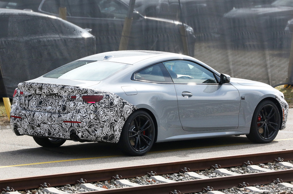 BMW 4シリーズ クーペ 改良新型プロトタイプ(スクープ写真)《APOLLO NEWS SERVICE》
