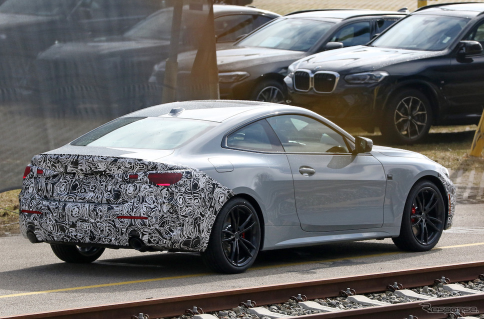BMW 4シリーズ クーペ 改良新型プロトタイプ(スクープ写真)《APOLLO NEWS SERVICE》