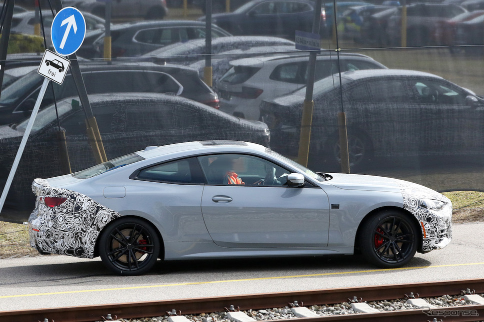 BMW 4シリーズ クーペ 改良新型プロトタイプ(スクープ写真)《APOLLO NEWS SERVICE》