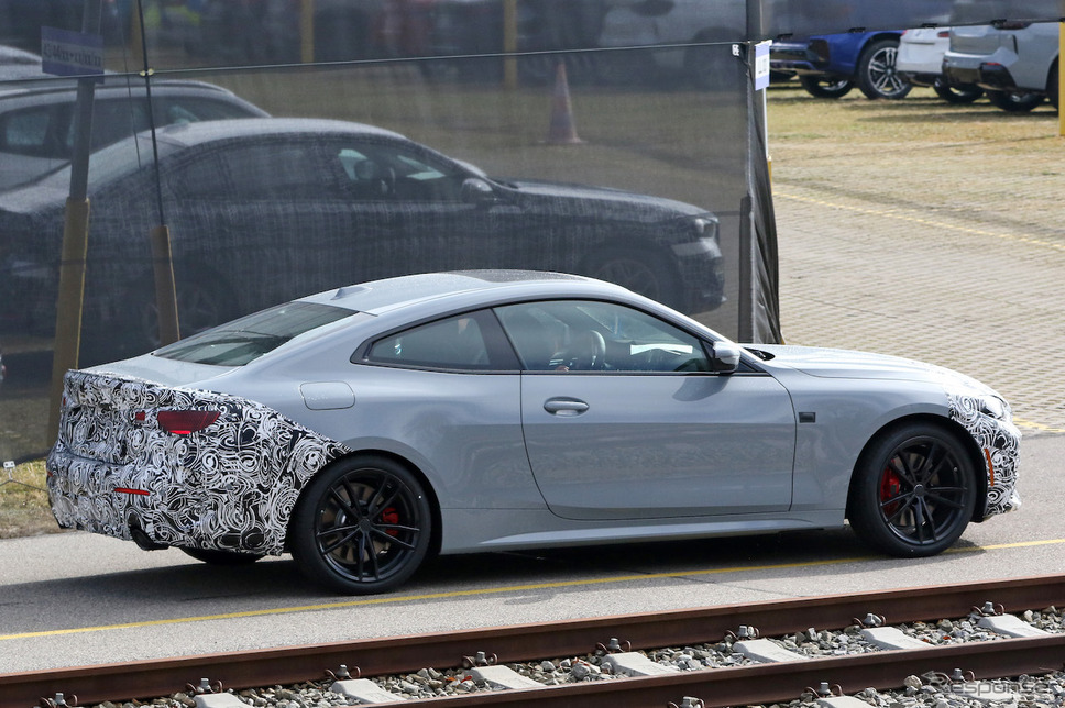 BMW 4シリーズ クーペ 改良新型プロトタイプ(スクープ写真)《APOLLO NEWS SERVICE》