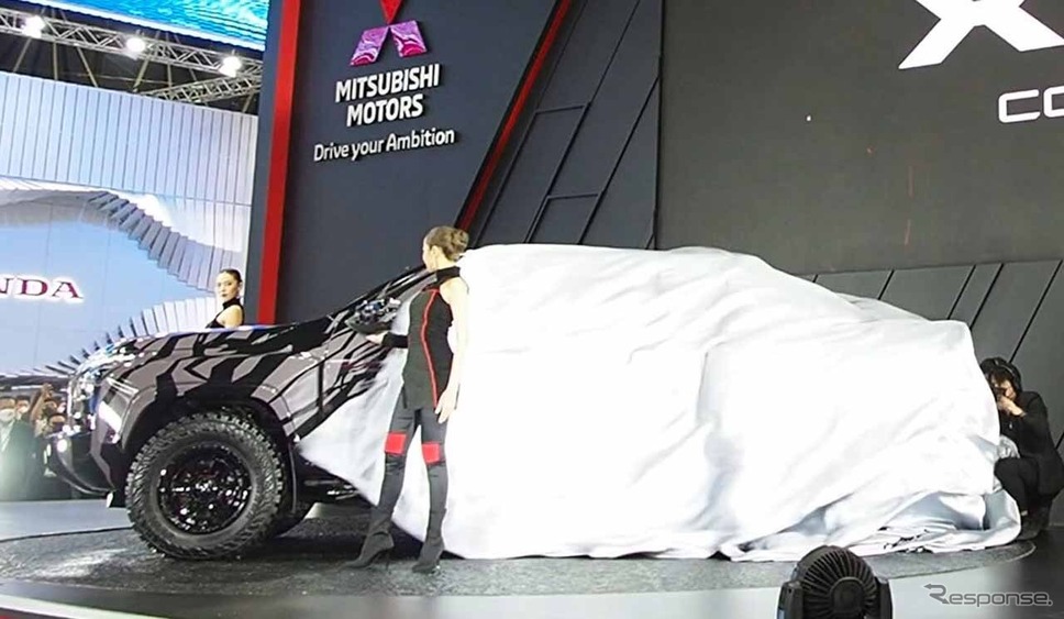 お披露目される三菱 XRT Concept《写真撮影 会田肇》