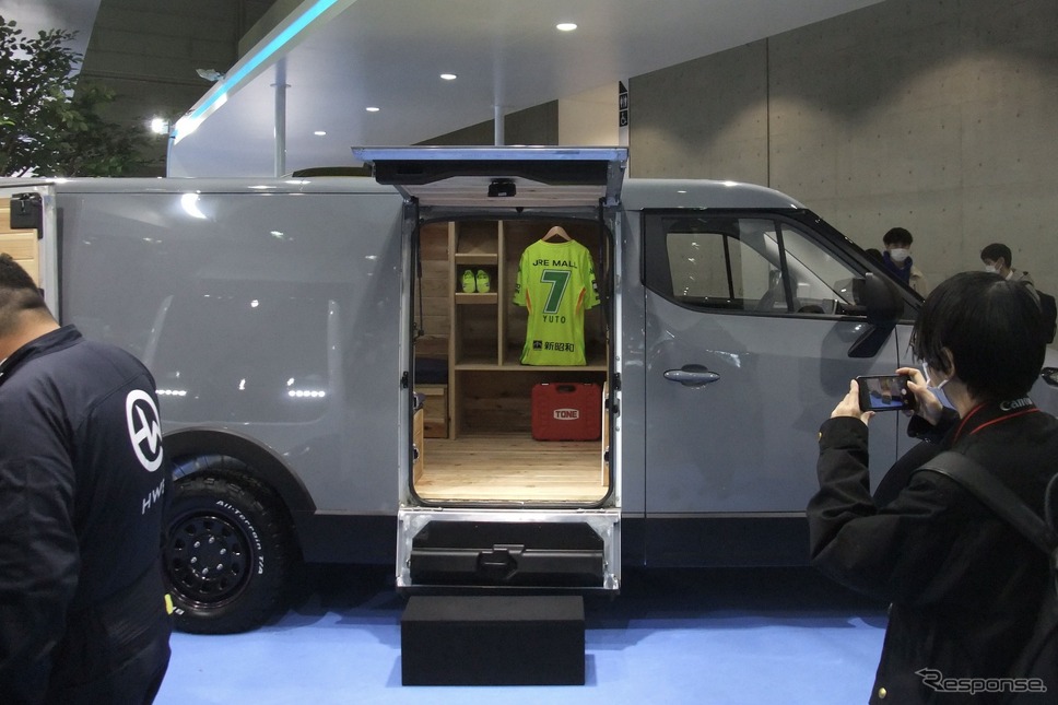 エレモL移動オフィス架装(東京オートサロン2023)《写真撮影 井元康一郎》