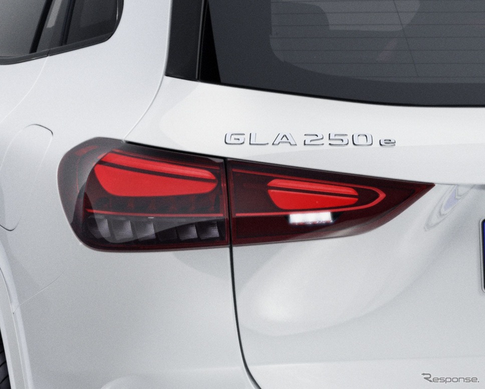メルセデスベンツ GLA 改良新型のPHEV「GLA 250e」《photo by Mercedes-Benz》