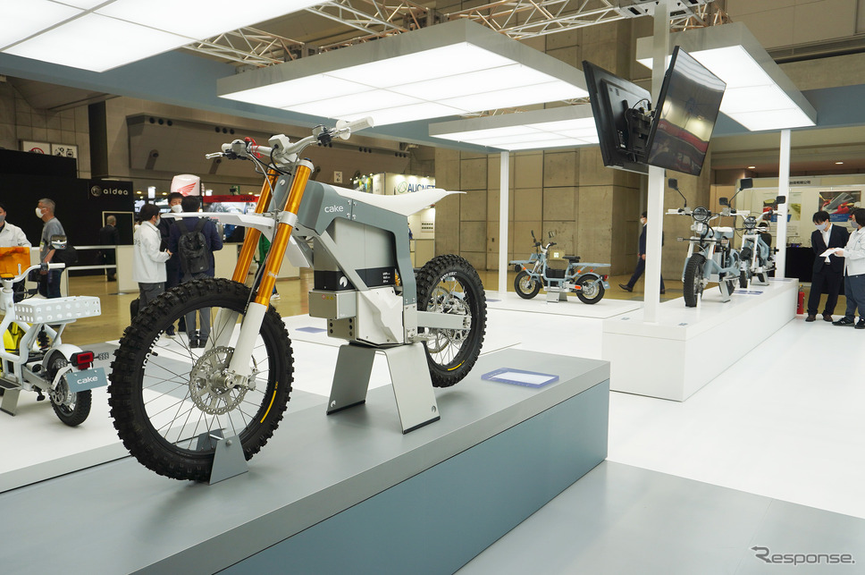 CAKE(東京モーターサイクルショー2023)《写真撮影 宮崎壮人》