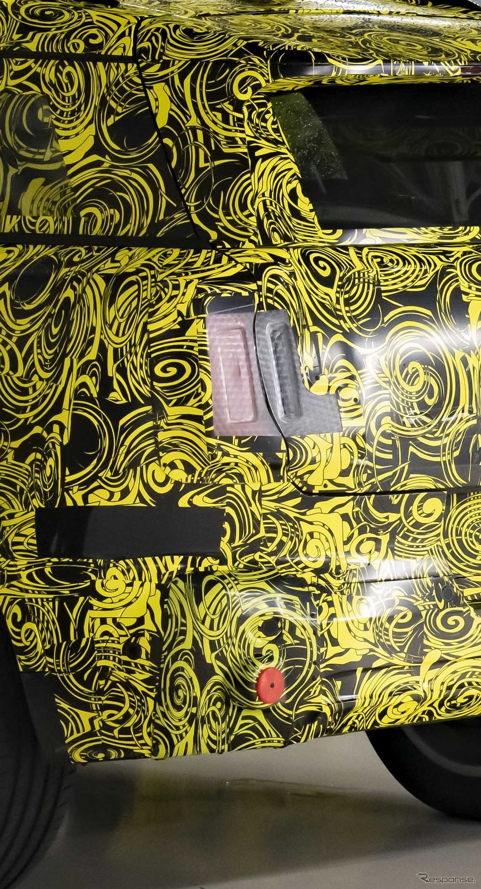 MINI カントリーマン(クロスオーバー)次期型のEVプロトタイプ《photo by MINI》