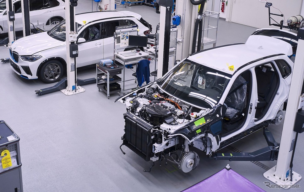 BMWのドイツ・ミュンヘン工場で生産を開始した iX5 ハイドロジェン《photo by BMW》