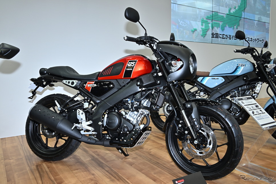 ヤマハ XSR125 アクセサリーパーツ装着車(東京モーターサイクルショー2023)《写真撮影 雪岡直樹》