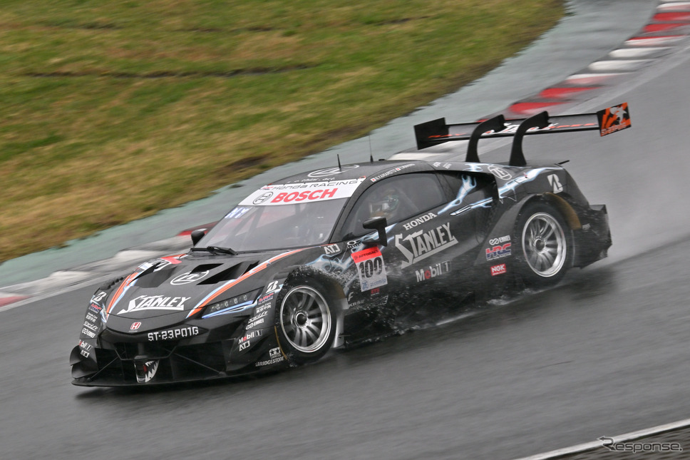 100 STANLEY NSX-GT《撮影 雪岡直樹》