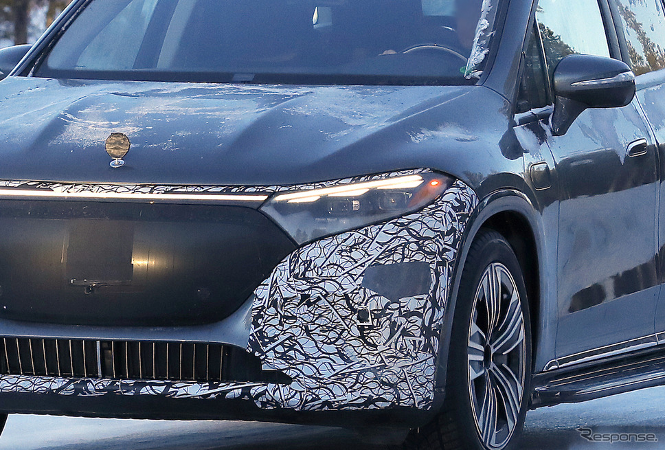 メルセデスマイバッハ EQS SUV プロトタイプ(スクープ写真)《APOLLO NEWS SERVICE》