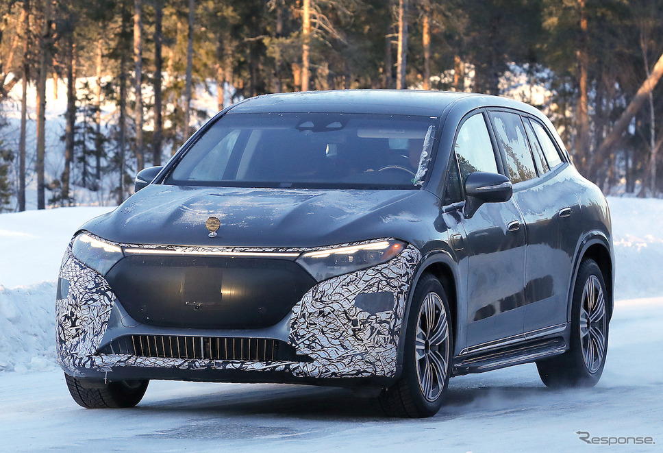 メルセデスマイバッハ EQS SUV プロトタイプ(スクープ写真)《APOLLO NEWS SERVICE》