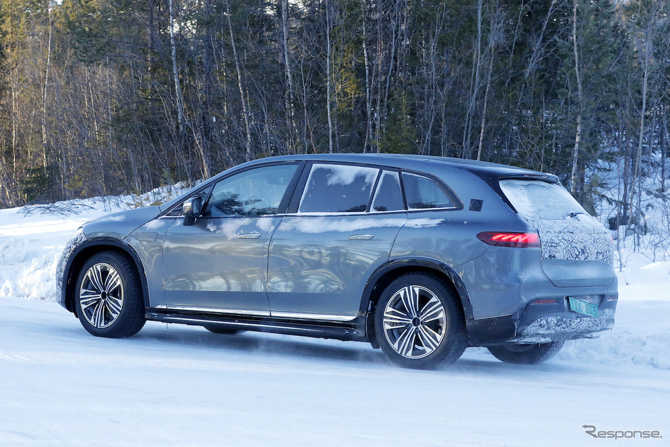 メルセデスマイバッハ EQS SUV プロトタイプ(スクープ写真)《APOLLO NEWS SERVICE》