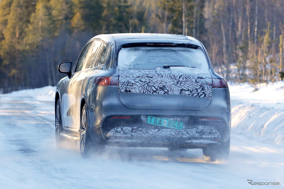 メルセデスマイバッハ EQS SUV プロトタイプ(スクープ写真)《APOLLO NEWS SERVICE》