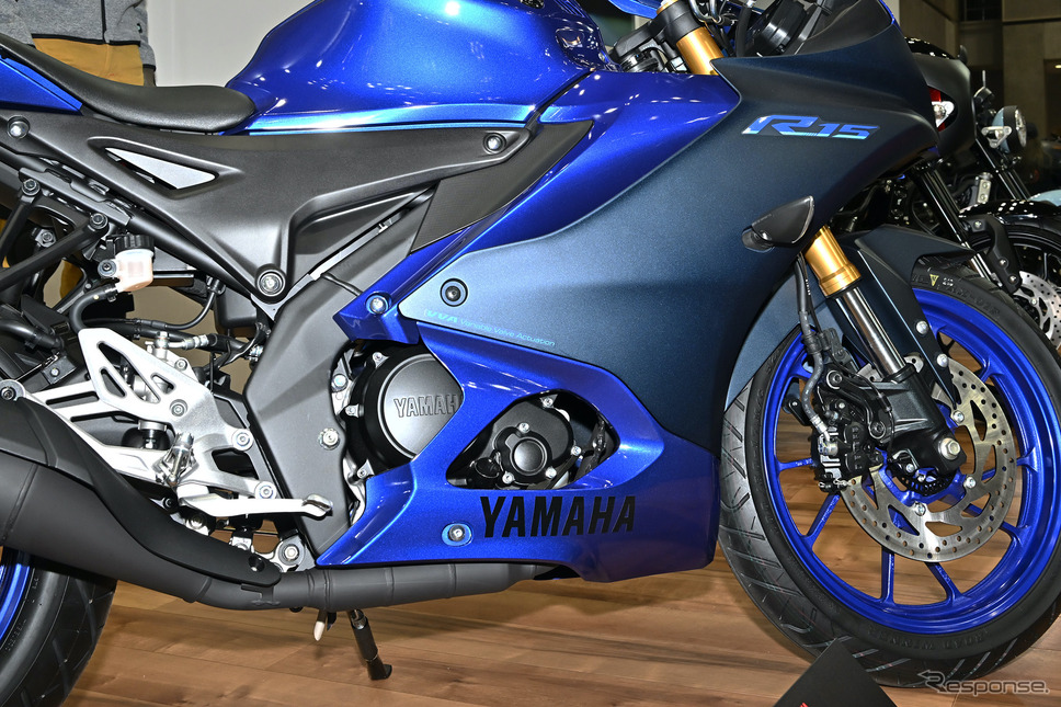 155ccスポーツのヤマハ YZF-R15(東京モーターサイクルショー2023)《写真撮影 雪岡直樹》