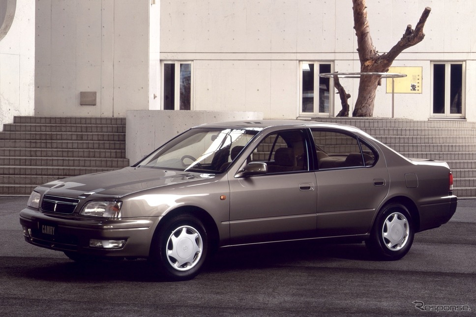 5代目：カムリ（1994年〜）《写真提供 トヨタ自動車》