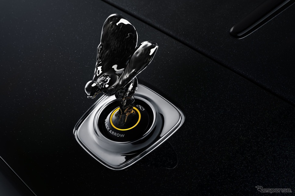 ブラック・バッジ・レイス・ブラック・アロー・コレクション」《photo by Rolls-Royce》