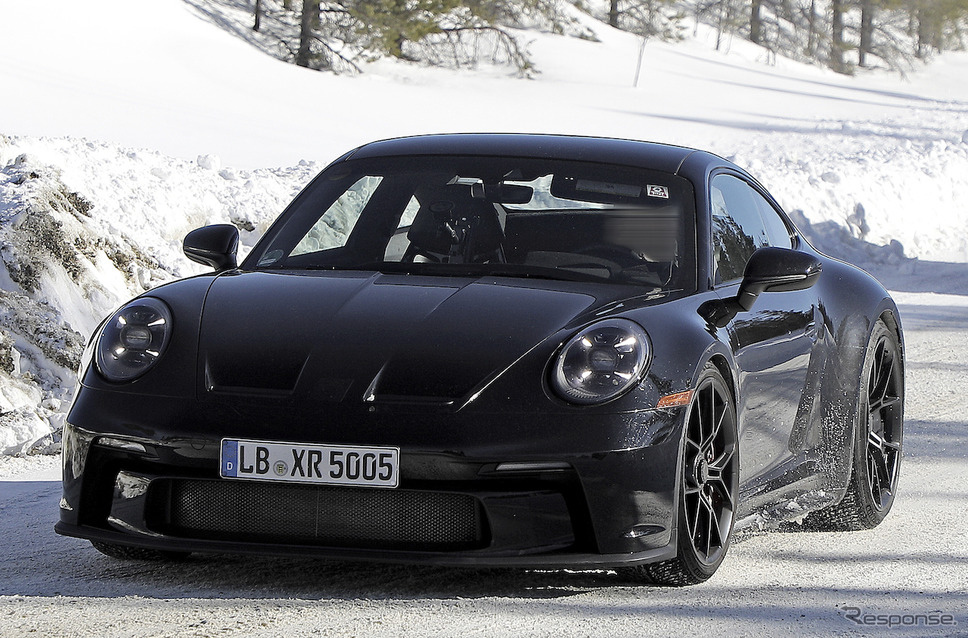 ポルシェ 911 GT3ツーリング 改良新型プロトタイプ（スクープ写真）《APOLLO NEWS SERVICE》