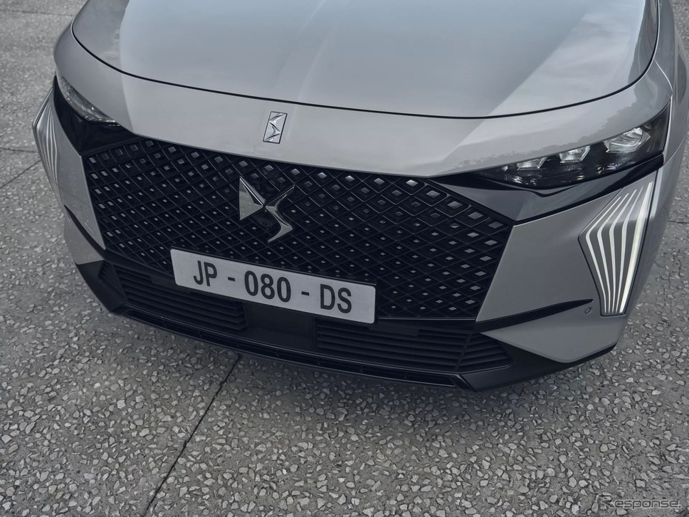DS 7 の「ESPRIT DE VOYAGE」《photo by DS》