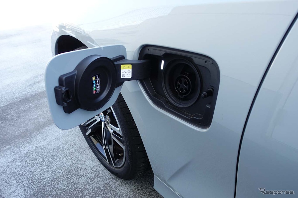 BMW 330e《写真撮影 中村孝仁》