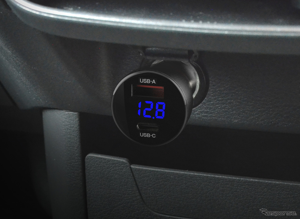 EXEA・電圧モニターUSB ポート(EM-175)Photo by 星光産業