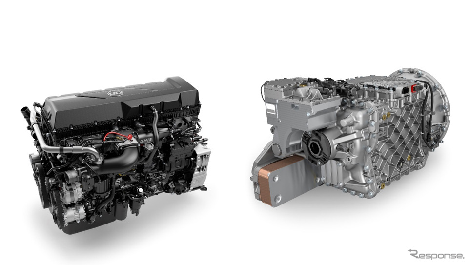 GH13エンジン（左）とESCOT-VIIおよび大容量流体式リターダー《写真提供：UDトラックス》