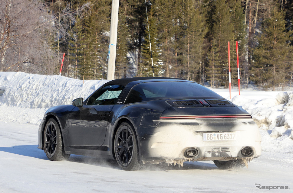 ポルシェ 911タルガ 改良新型プロトタイプ(スクープ写真)《APOLLO NEWS SERVICE》