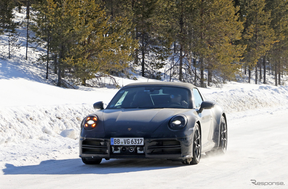 ポルシェ 911タルガ 改良新型プロトタイプ(スクープ写真)《APOLLO NEWS SERVICE》