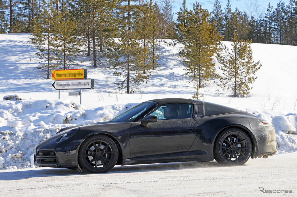 ポルシェ 911タルガ 改良新型プロトタイプ(スクープ写真)《APOLLO NEWS SERVICE》