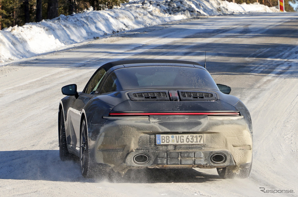 ポルシェ 911タルガ 改良新型プロトタイプ(スクープ写真)《APOLLO NEWS SERVICE》