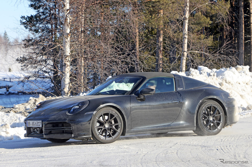 ポルシェ 911タルガ 改良新型プロトタイプ(スクープ写真)《APOLLO NEWS SERVICE》