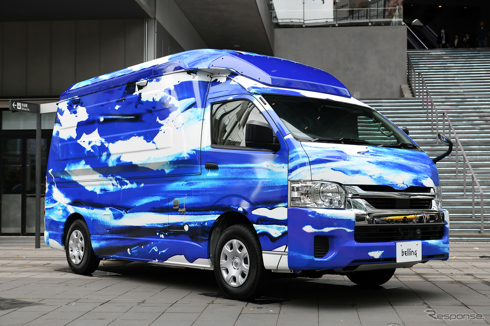 ベルリング「青い救急車」《写真撮影 中野英幸》