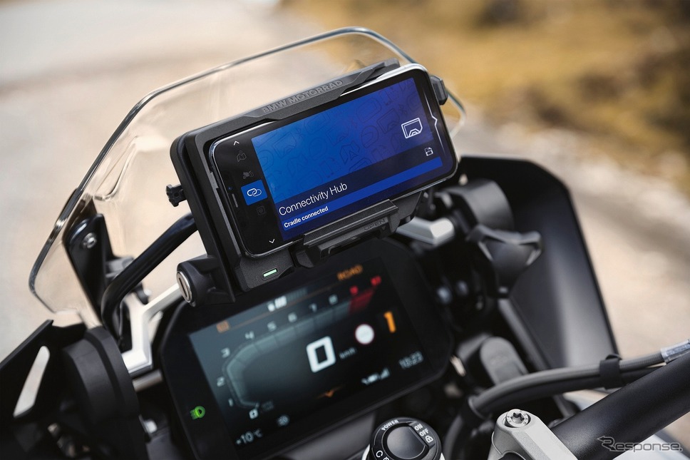 CONNECTEDRIDE クレードル《写真提供：ビー・エム・ダブリュー》
