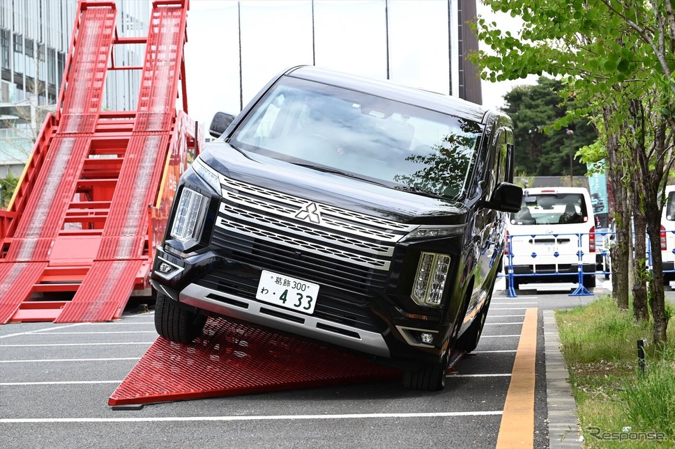三菱デリカ D:5《写真撮影 安藤貴史》