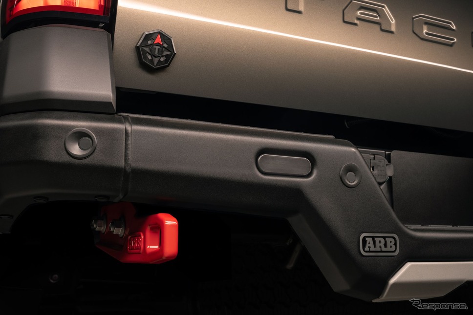 トヨタ・タコマ 新型の「トレイルハンター」のティザー写真《photo by Toyota》