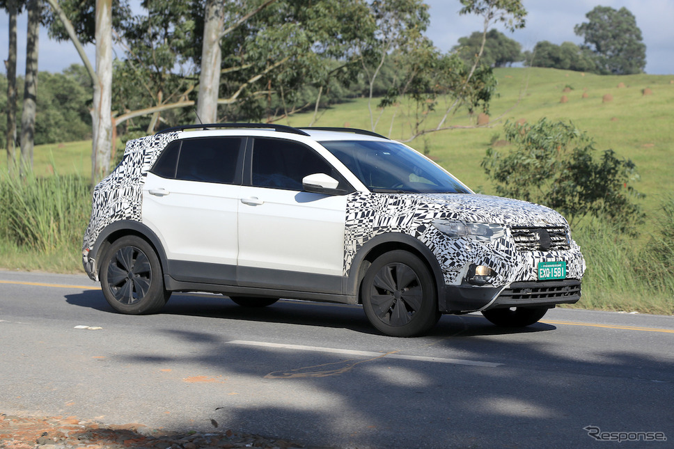 VW T-Cross 改良新型プロトタイプ(スクープ写真)《APOLLO NEWS SERVICE》