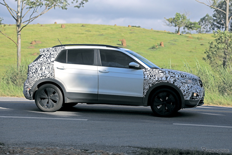 VW T-Cross 改良新型プロトタイプ(スクープ写真)《APOLLO NEWS SERVICE》