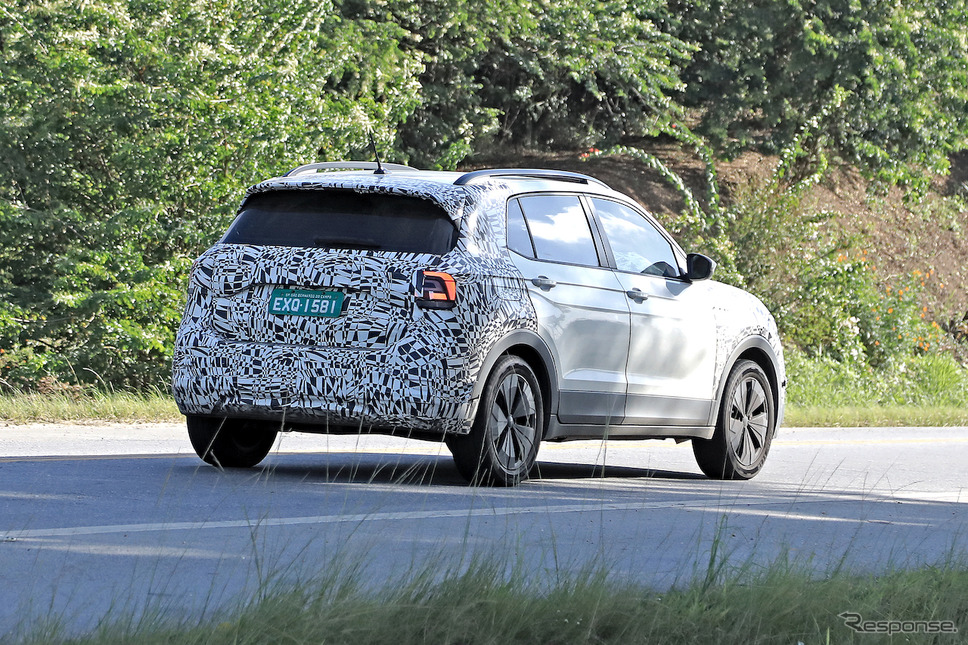 VW T-Cross 改良新型プロトタイプ(スクープ写真)《APOLLO NEWS SERVICE》