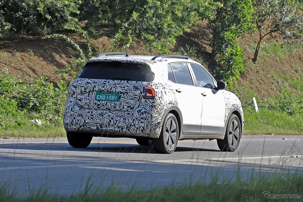 VW T-Cross 改良新型プロトタイプ(スクープ写真)《APOLLO NEWS SERVICE》