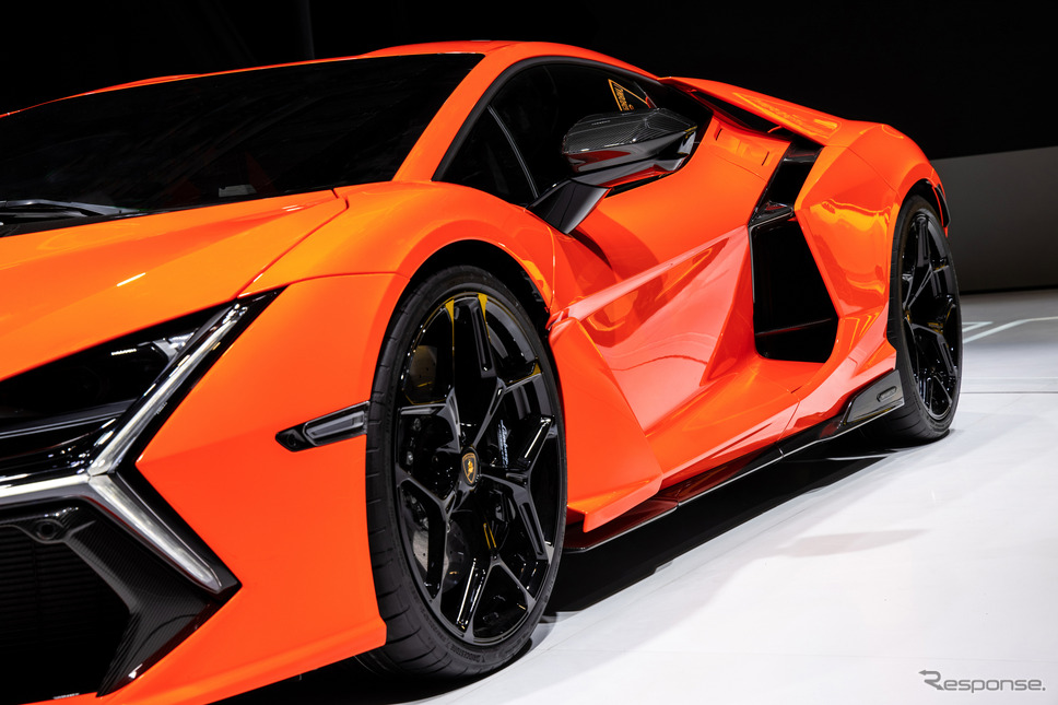 ランボルギーニ・レヴエルト(上海モーターショー2023)《photo by Lamborghini》