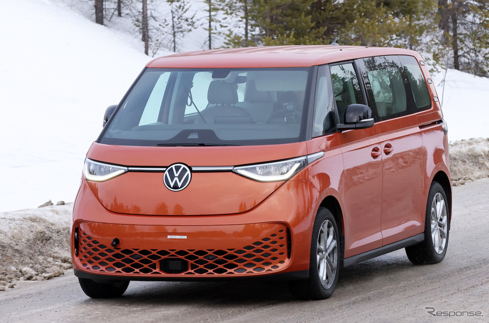 VW ID. Buzz ロングバージョン 市販型プロトタイプ(スクープ写真)《APOLLO NEWS SERVICE》