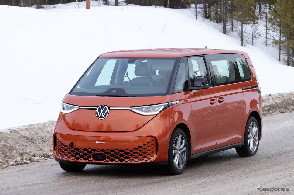 VW ID. Buzz ロングバージョン 市販型プロトタイプ(スクープ写真)《APOLLO NEWS SERVICE》