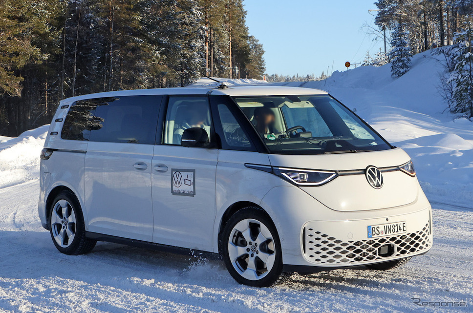 VW ID. Buzz ロングバージョン 市販型プロトタイプ(スクープ写真)《APOLLO NEWS SERVICE》