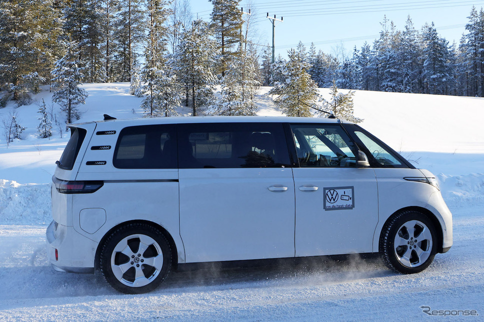 VW ID. Buzz ロングバージョン 市販型プロトタイプ(スクープ写真)《APOLLO NEWS SERVICE》