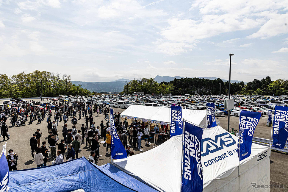 圧倒的!その数800台以上のレイズホイール装着車が一堂に会したレイズファンミーティング2023《写真撮影 宮越孝政》