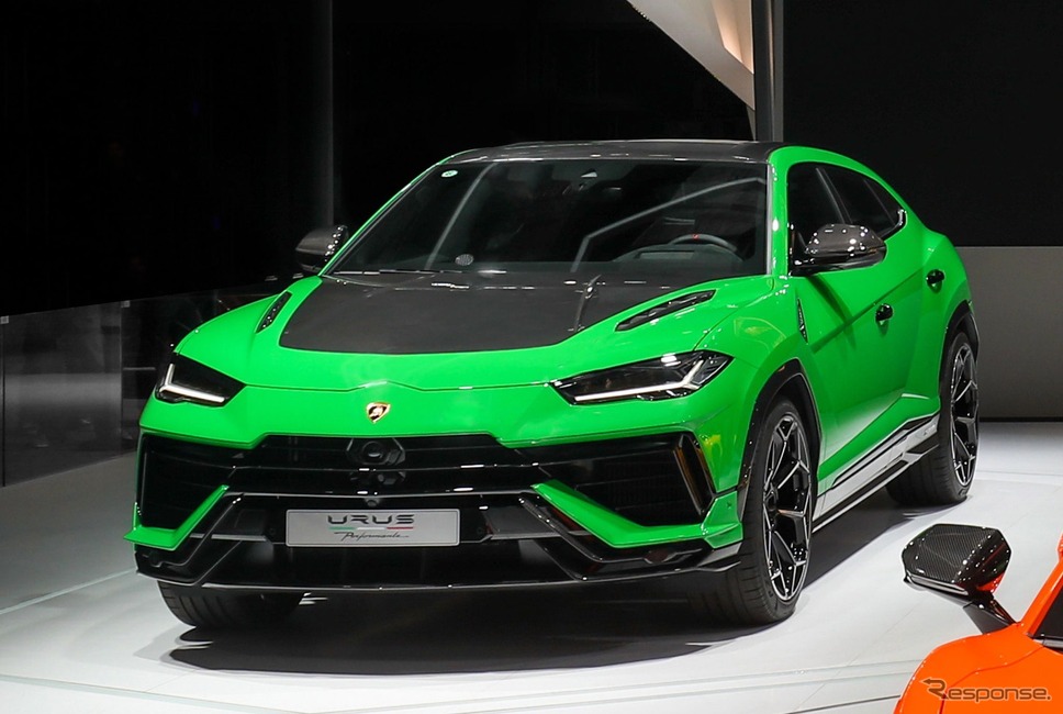 ランボルギーニ・ウルス・ペルフォルマンテ(上海モーターショー2023)《photo by Lamborghini》