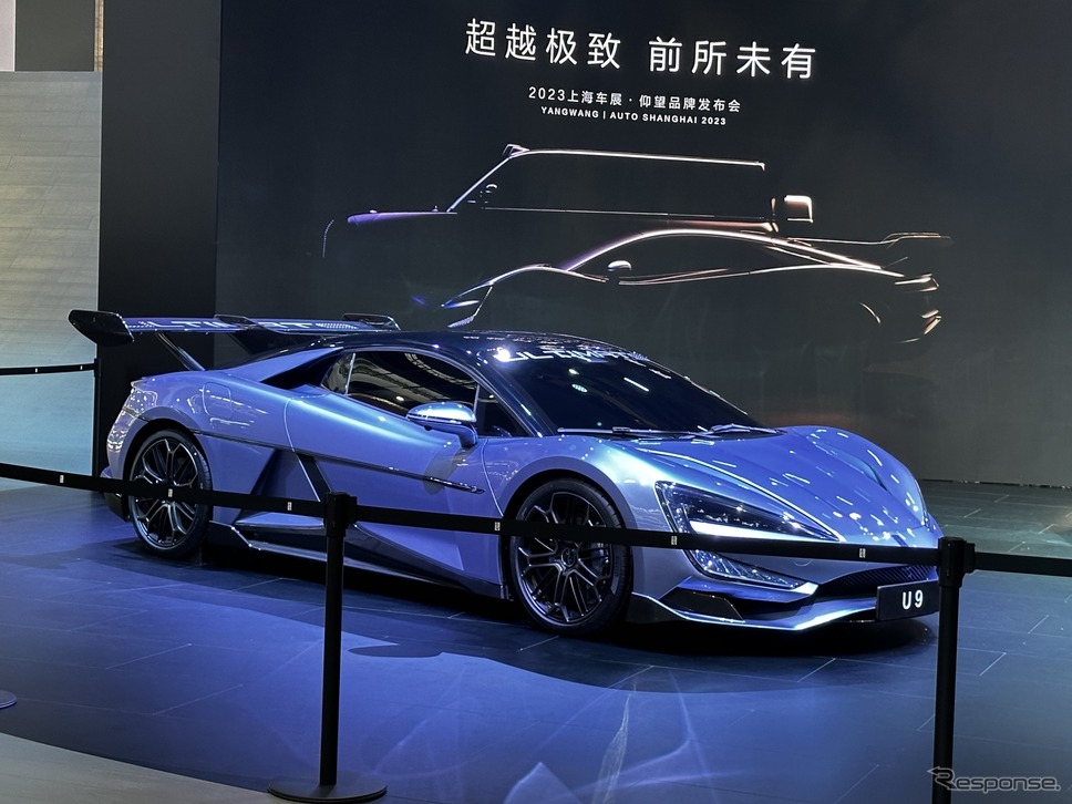 BYD初の高級ブランド「仰望」、2000万円クラスのフラッグシップSUVとスーパーカーを披露…上海モーターショー2023《写真撮影 八杉理@現代文化研究所》