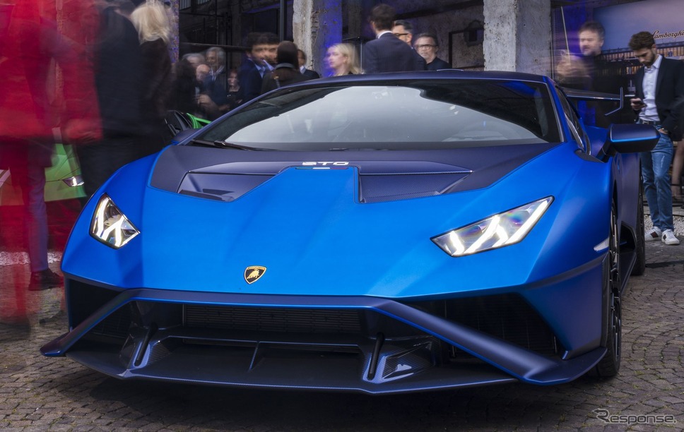 ランボルギーニ・ウラカン STO の創業60周年記念車《photo by Lamborghini》